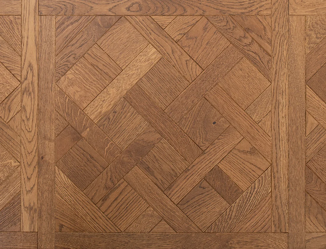 Canopy Classique Engineered Oak