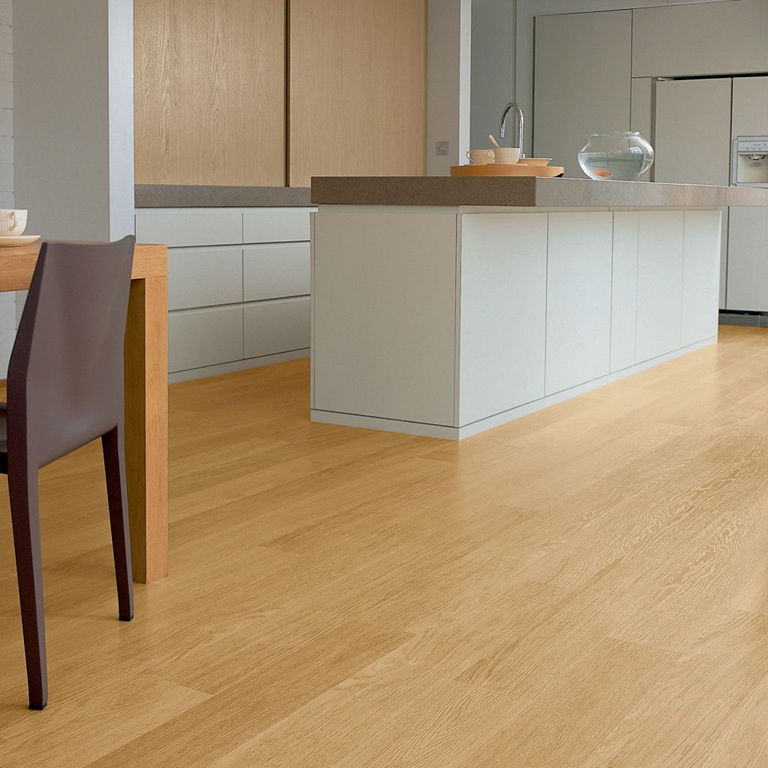 Quick-Step Natural Varnished Oak - Image 2